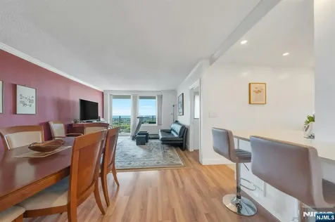 1530 Palisade Avenue Fort Lee NJ 07024