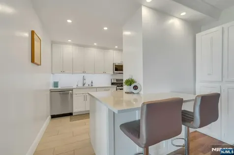 1530 Palisade Avenue Fort Lee NJ 07024