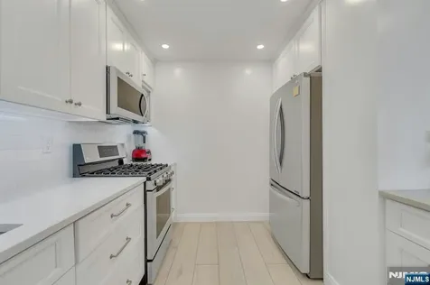 1530 Palisade Avenue Fort Lee NJ 07024
