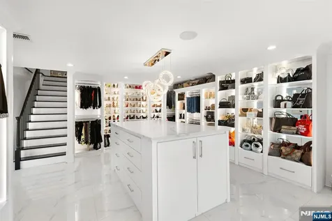 315 Freemans Lane Franklin Lakes NJ 07417