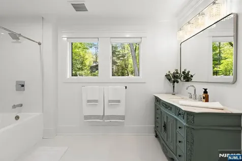 315 Freemans Lane Franklin Lakes NJ 07417