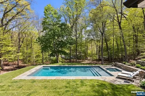 315 Freemans Lane Franklin Lakes NJ 07417