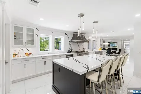 315 Freemans Lane Franklin Lakes NJ 07417