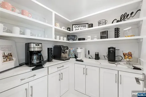 315 Freemans Lane Franklin Lakes NJ 07417
