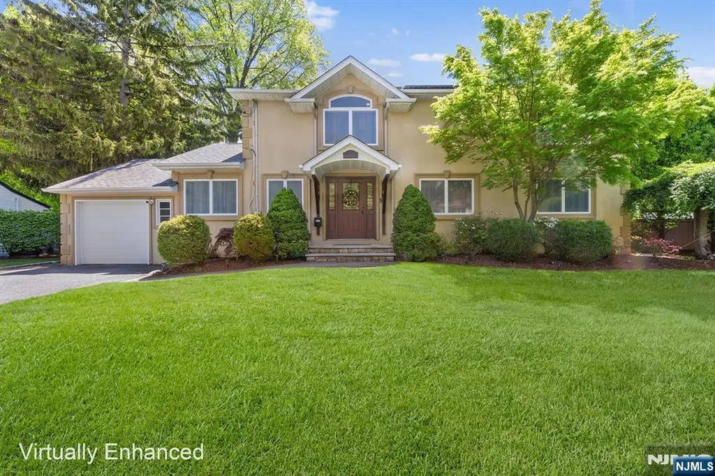 124 Crain Road Paramus NJ 07652