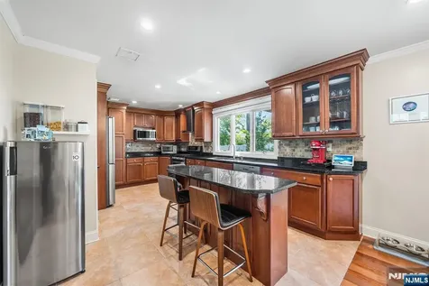 124 Crain Road Paramus NJ 07652