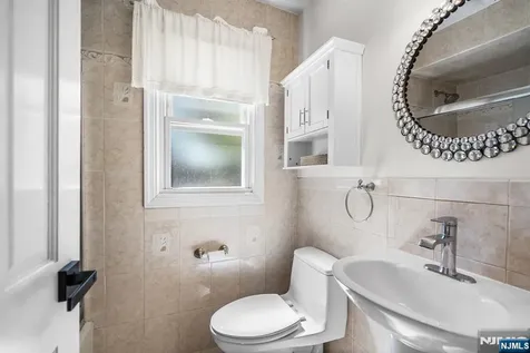 124 Crain Road Paramus NJ 07652