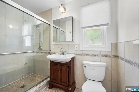 124 Crain Road Paramus NJ 07652