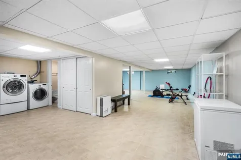 124 Crain Road Paramus NJ 07652