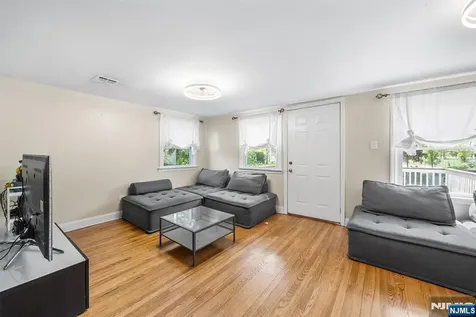 124 Crain Road Paramus NJ 07652