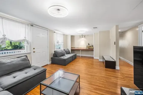 124 Crain Road Paramus NJ 07652