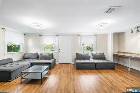 124 Crain Road Paramus NJ 07652