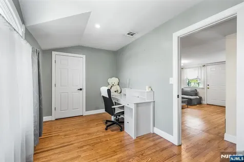 124 Crain Road Paramus NJ 07652