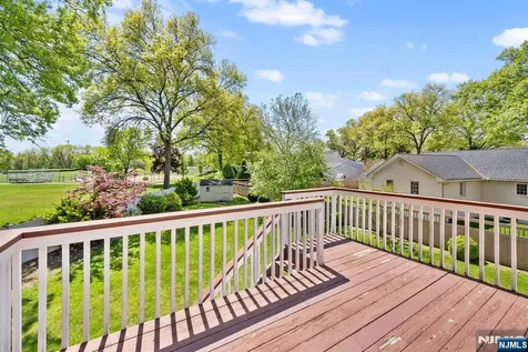 124 Crain Road Paramus NJ 07652