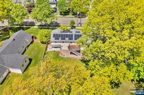 124 Crain Road Paramus NJ 07652