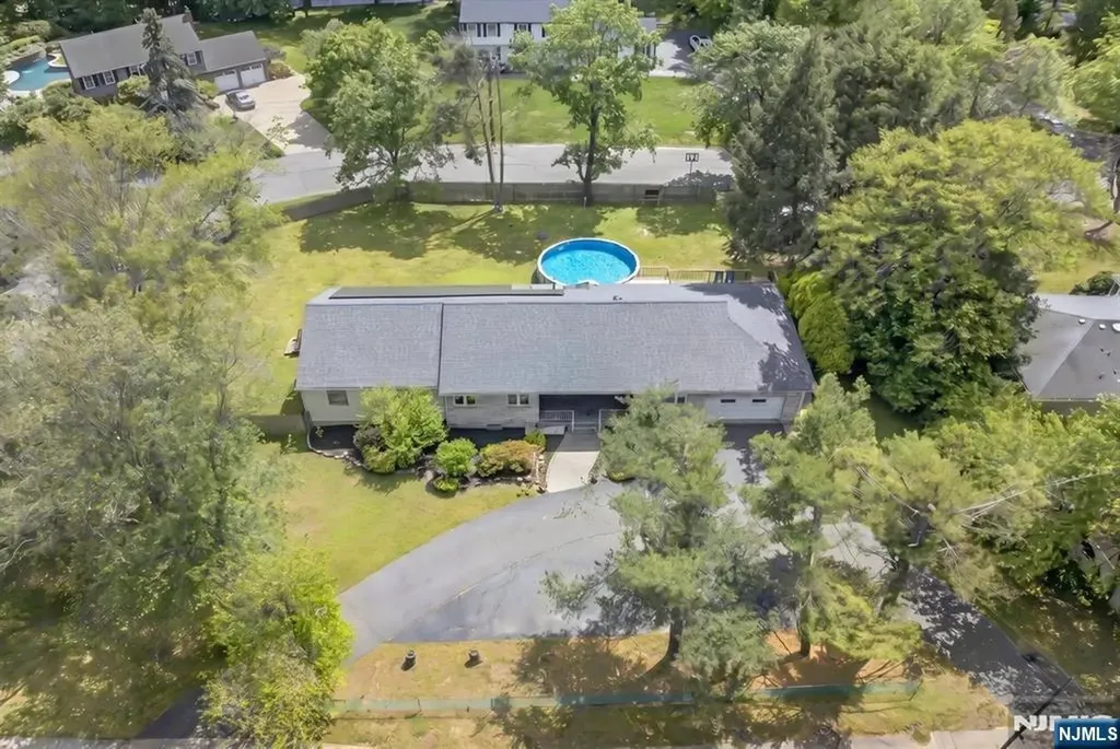915 Glen Avenue Twp Of Washington NJ 07676