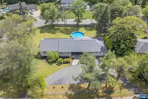 915 Glen Avenue Twp of Washington NJ 07676