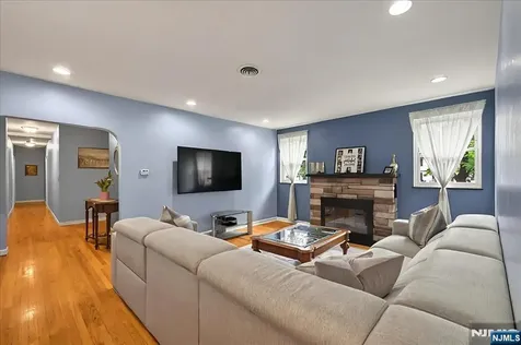 915 Glen Avenue Twp Of Washington NJ 07676