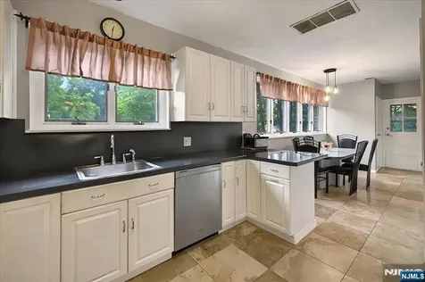 915 Glen Avenue Twp Of Washington NJ 07676