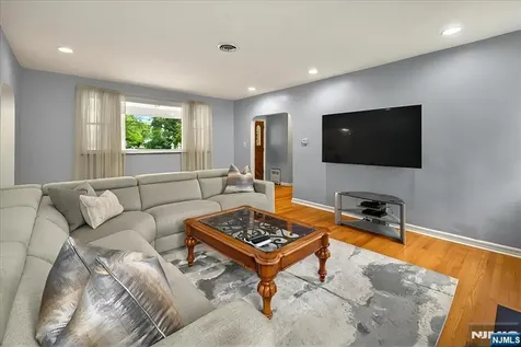 915 Glen Avenue Twp Of Washington NJ 07676