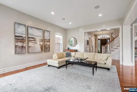 117 Cortland Drive Saddle River NJ 07458