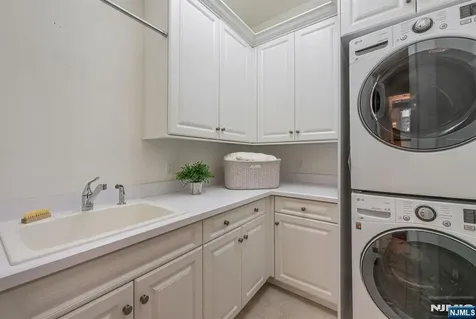 117 Cortland Drive Saddle River NJ 07458