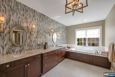 117 Cortland Drive Saddle River NJ 07458