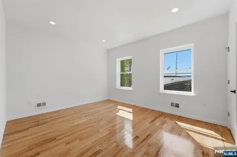 68 Sherman Avenue Newark NJ 07114