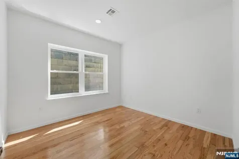 68 Sherman Avenue Newark NJ 07114