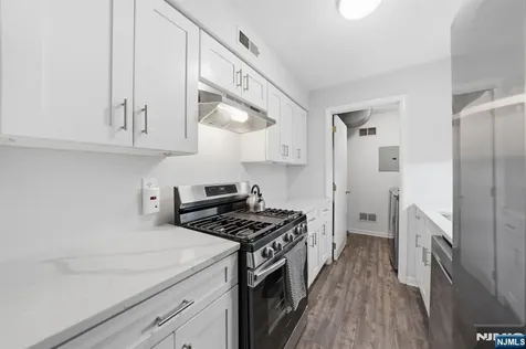 825 Riverside Avenue Lyndhurst NJ 07071