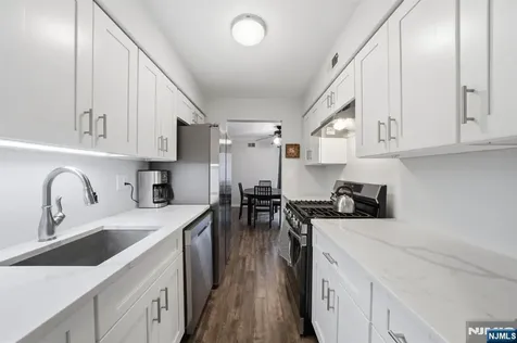 825 Riverside Avenue Lyndhurst NJ 07071