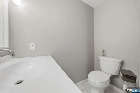 825 Riverside Avenue Lyndhurst NJ 07071