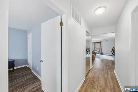 825 Riverside Avenue Lyndhurst NJ 07071