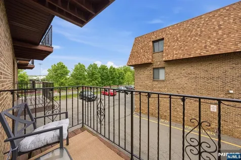 825 Riverside Avenue Lyndhurst NJ 07071