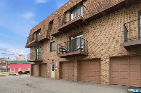 825 Riverside Avenue Lyndhurst NJ 07071