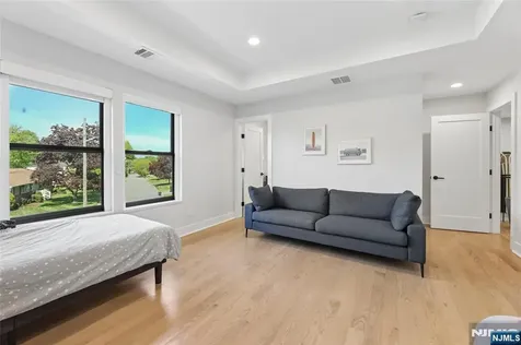 149 Palisade Avenue Cresskill NJ 07626