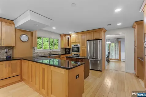 596 Terhune Drive Wayne NJ 07470
