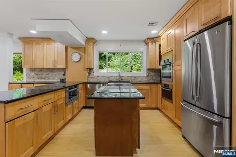 596 Terhune Drive Wayne NJ 07470