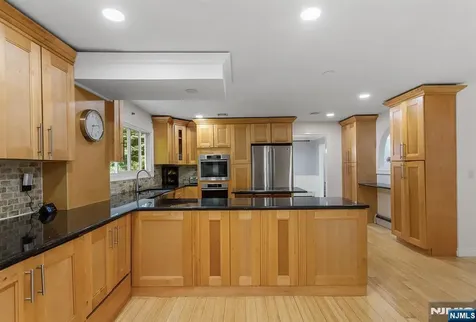 596 Terhune Drive Wayne NJ 07470