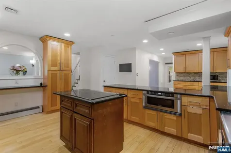 596 Terhune Drive Wayne NJ 07470