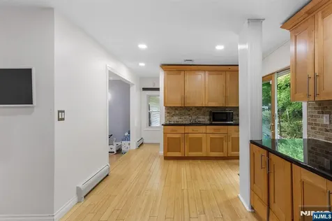 596 Terhune Drive Wayne NJ 07470