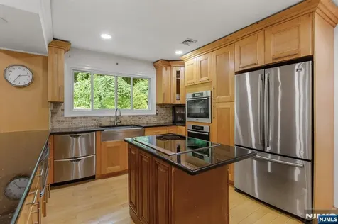 596 Terhune Drive Wayne NJ 07470