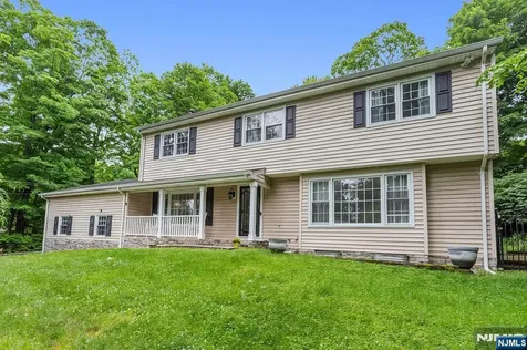 596 Terhune Drive Wayne NJ 07470