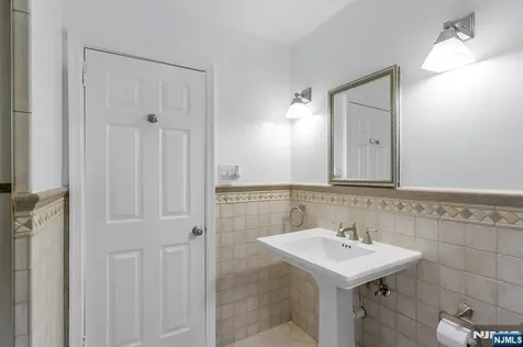 596 Terhune Drive Wayne NJ 07470