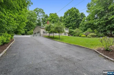 596 Terhune Drive Wayne NJ 07470
