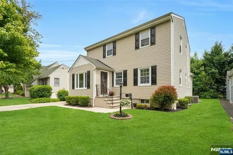 15 Oak Place Hawthorne NJ 07506