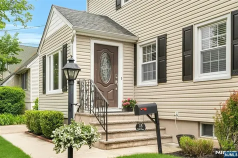15 Oak Place Hawthorne NJ 07506