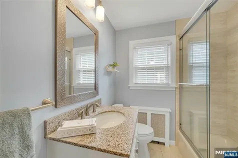 15 Oak Place Hawthorne NJ 07506