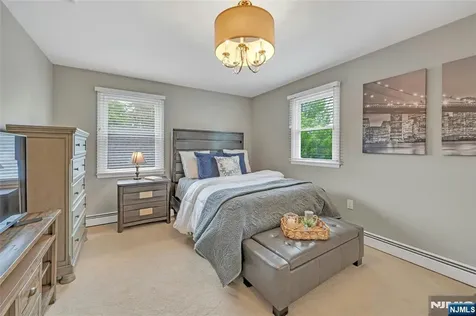 15 Oak Place Hawthorne NJ 07506