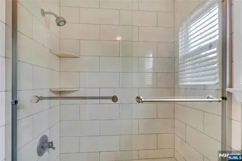 15 Oak Place Hawthorne NJ 07506